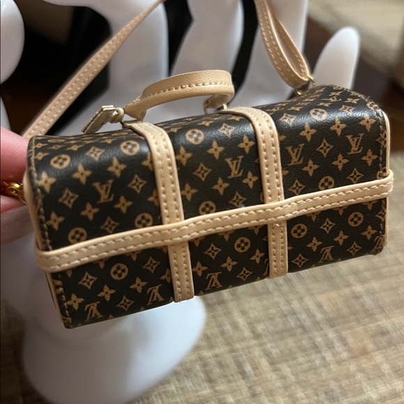 Chic Inspired Designer Mini Duffle Bag - Picture 5 of 5